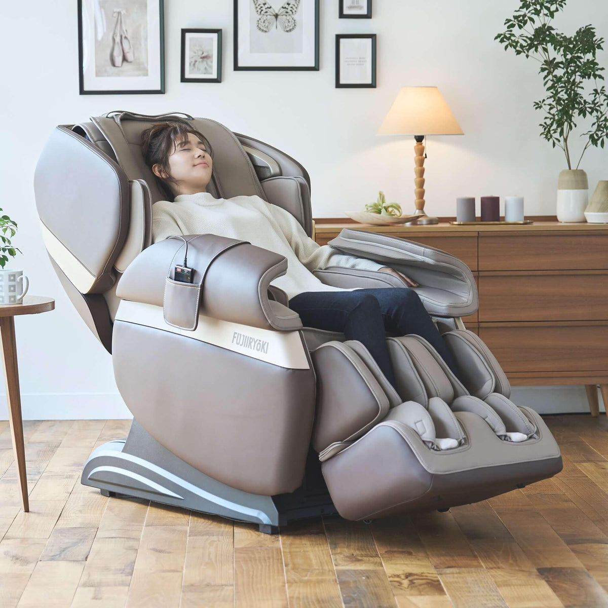 Calm plus Flex Frame SL Track Massage Chair W/ Touchscreen Remote